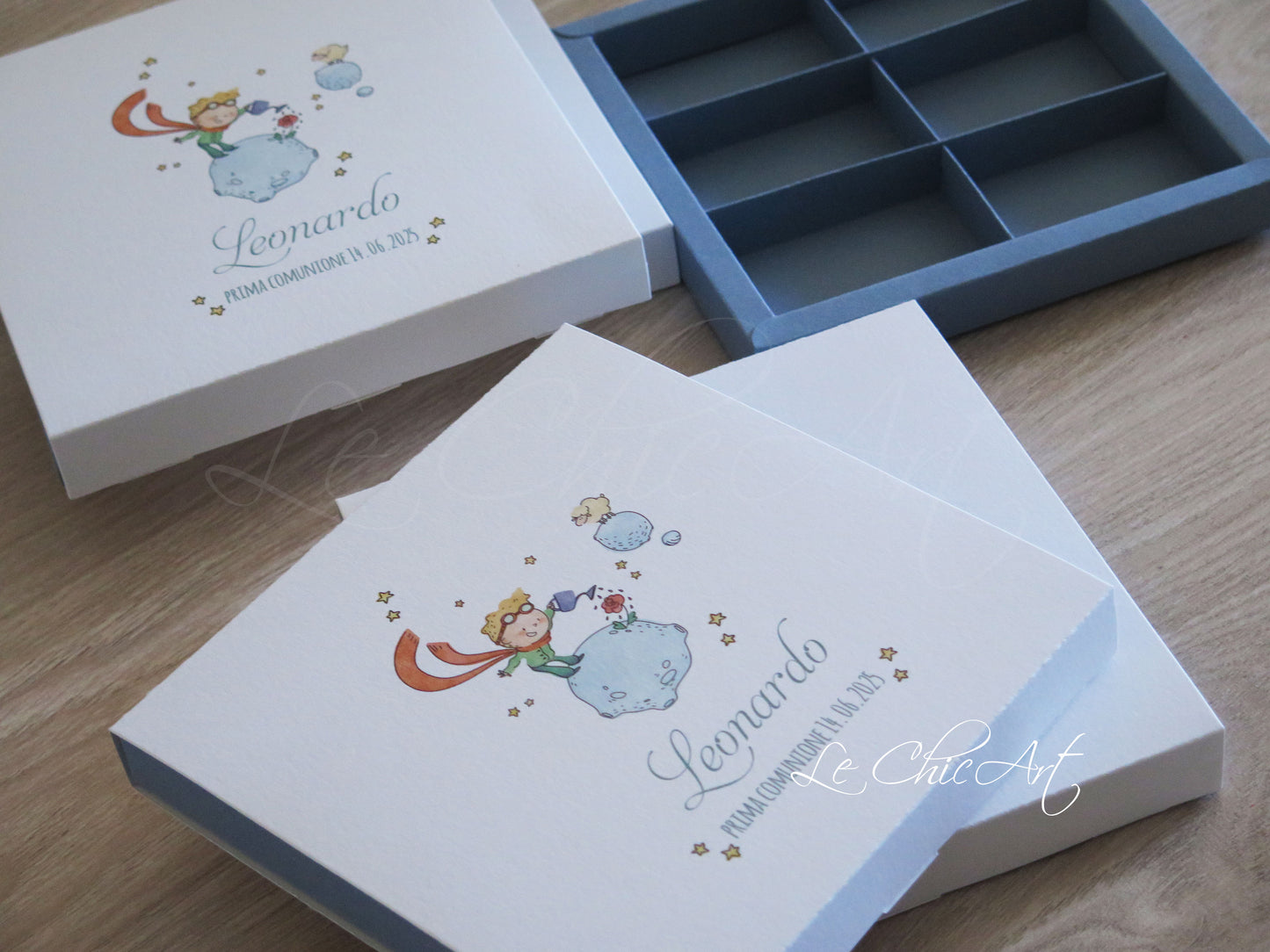 Dettaglio scatola degustazione Piccolo Principe chiusa con decorazioni tema comunione