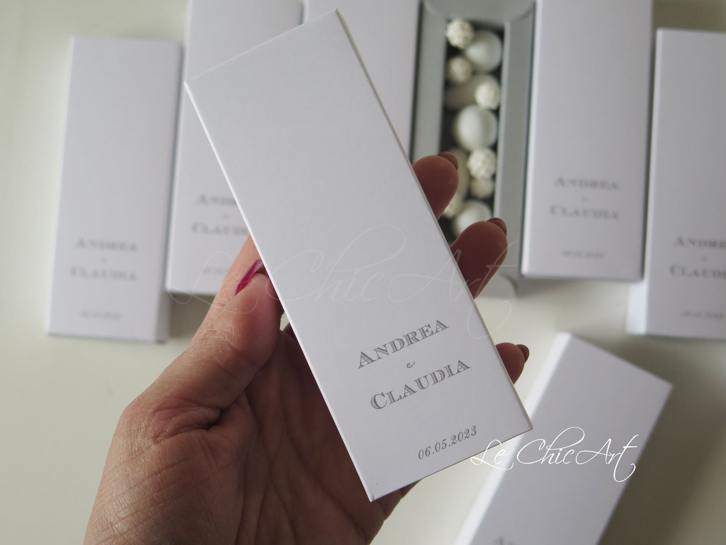 Scatoline grigio perla moderne con confetti cerimonia chic