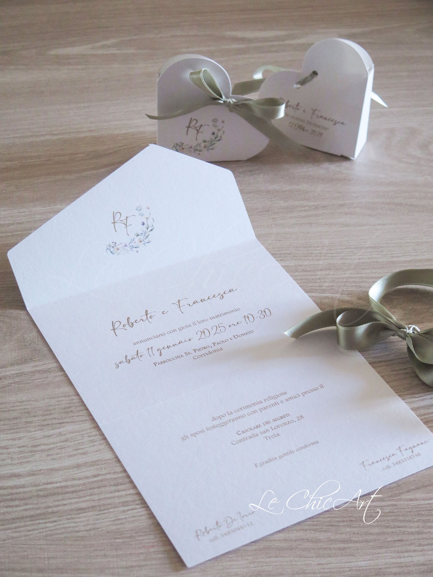 Partecipazione matrimonio cornice floreale semicerchio punta asimmetrica