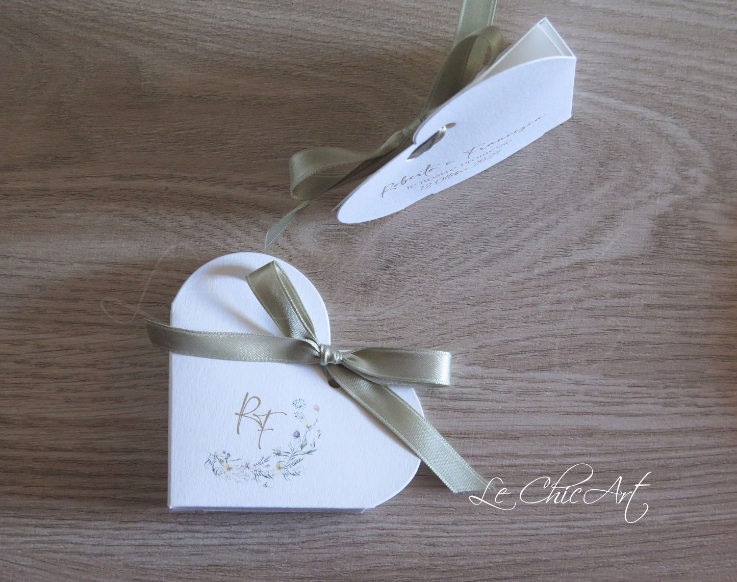 Scatole porta confetti cuore decorazione floreale romantica per promessa matrimonio