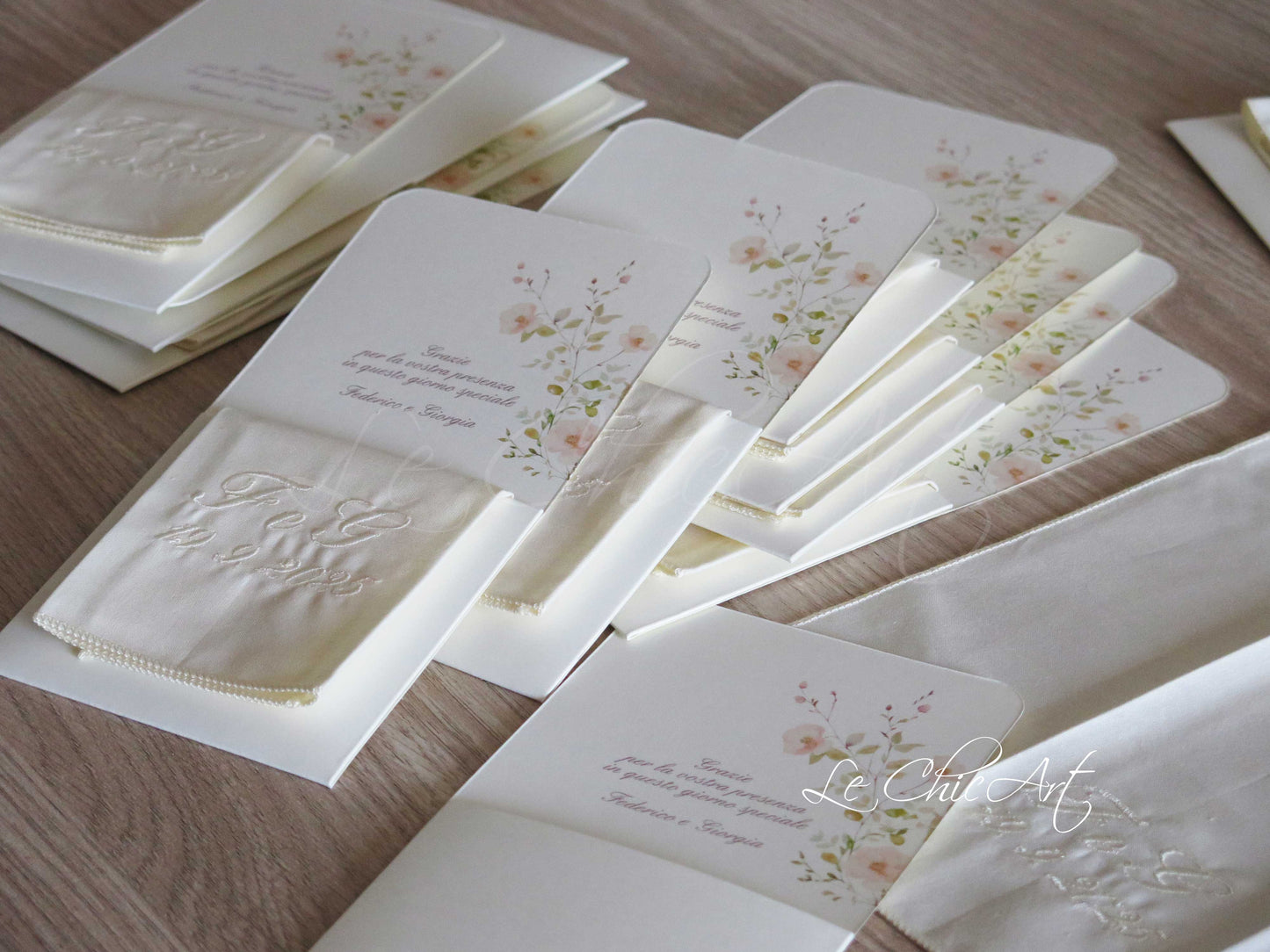 et 10 fazzoletti matrimonio sartoriali avorio con ricami personalizzati iniziali e data, cotone premium per lacrime di gioia, eleganza artigianale luxury