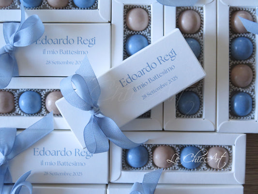 Set 20 scatole porta confetti battesimo premium con fiocco chiffon seta azzurro polvere, design minimalista elegante formato 12x4x2cm
