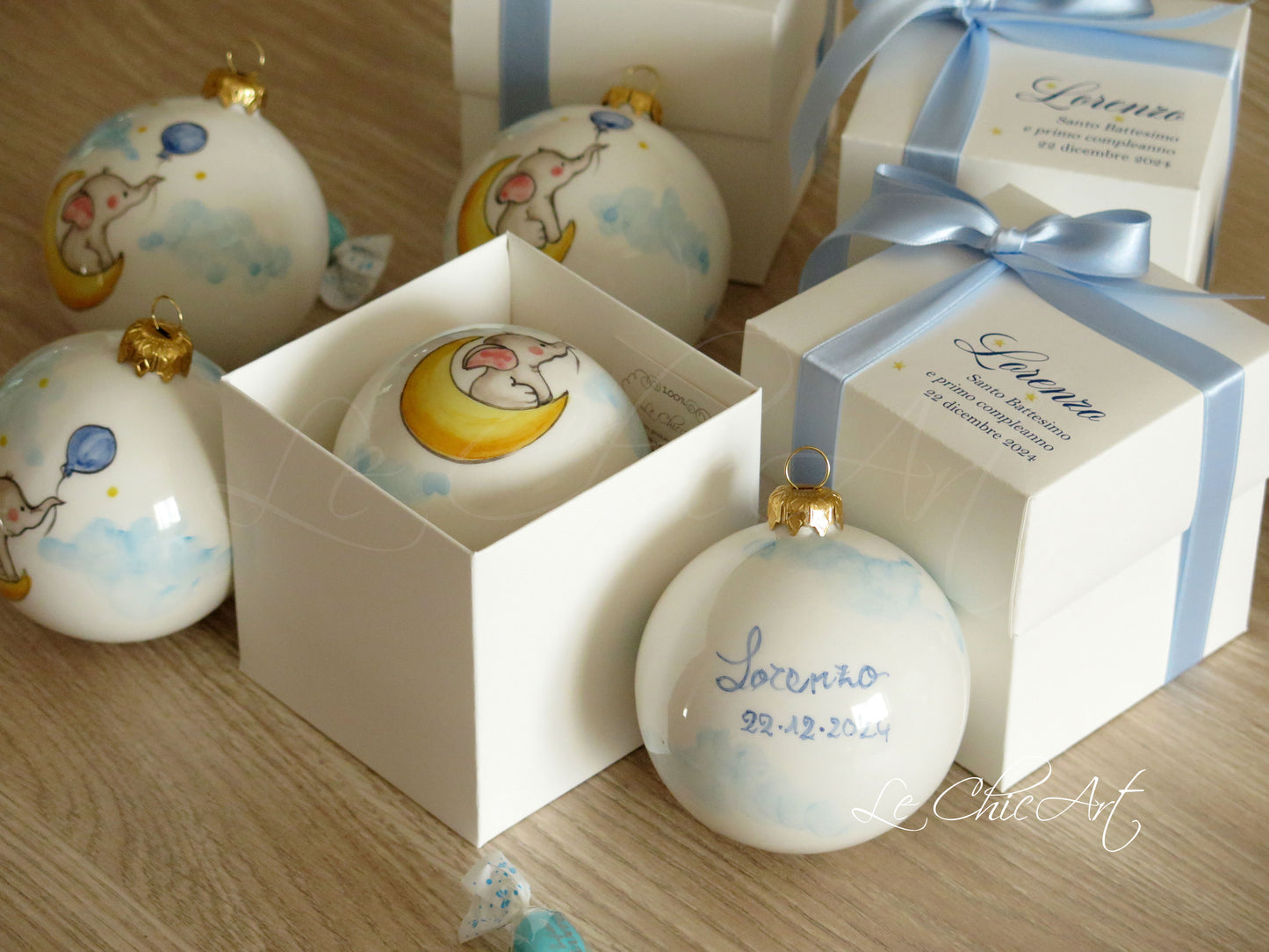 Palla ceramica artigianale elefantino azzurro palloncino battesimo - Bomboniera personalizzata luxury con nome bambino dipinta a mano