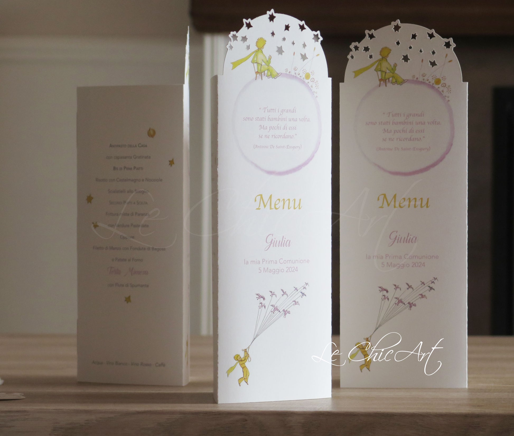 Menù Comunione Piccolo Principe Luxury - Set Totem Stampa 3 Facciate con Stelline Intagliate - 1-2 per Tavolo Made in Italy 