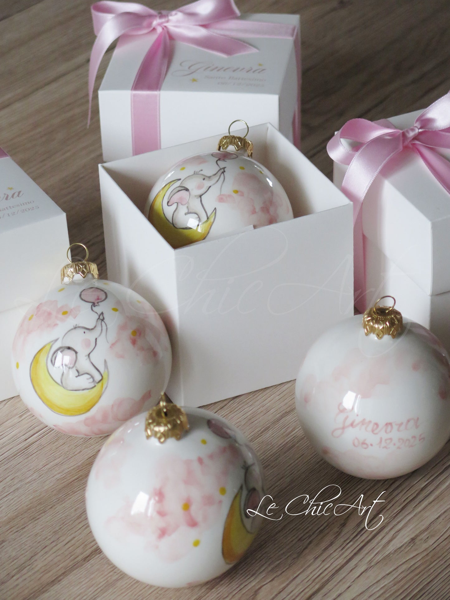 Set bomboniere battesimo palla albero Natale ceramica italiana - Design esclusivo elefantino rosa - Scatola personalizzata con nastri raso

