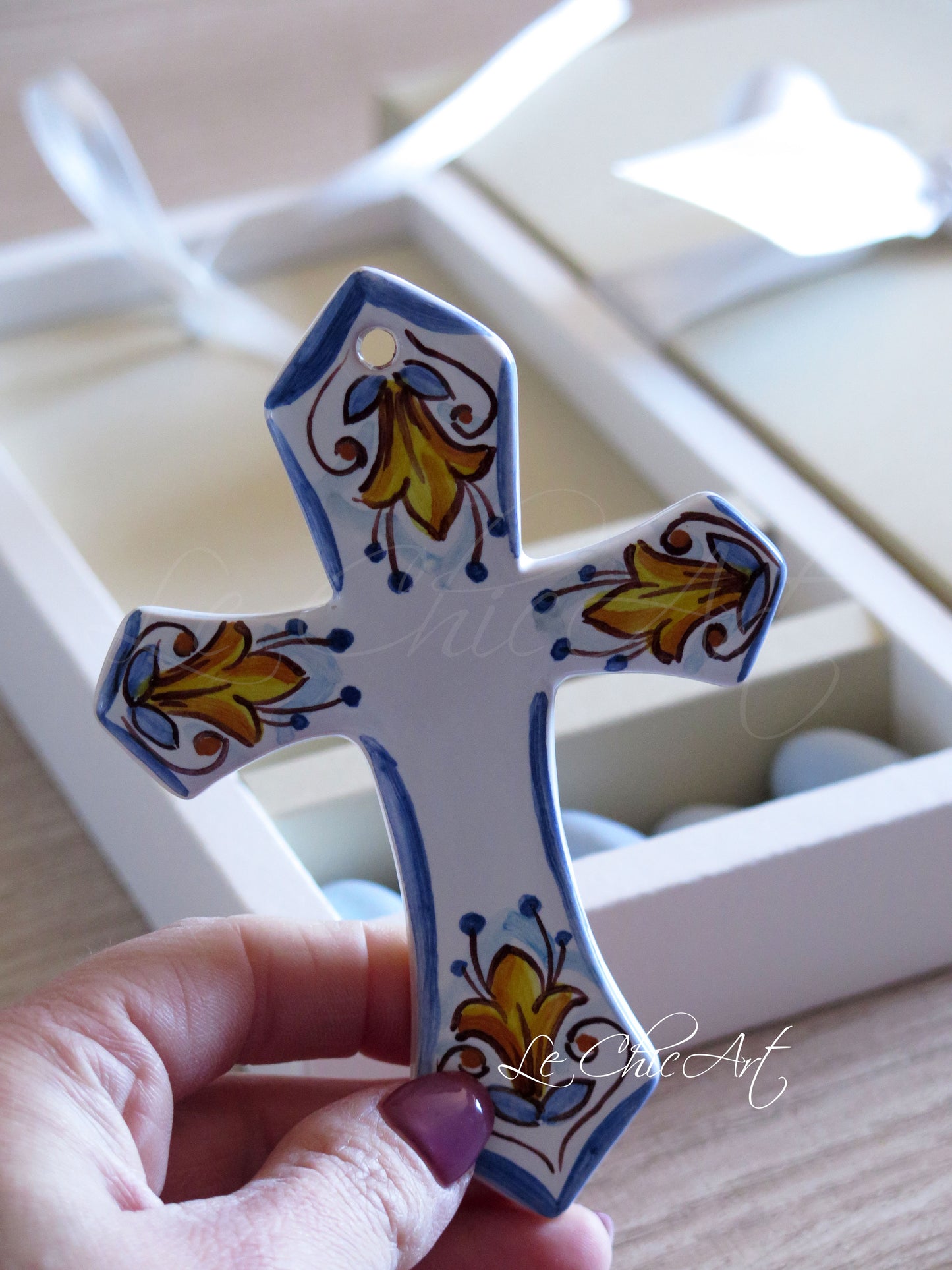 Set 10 bomboniere croce ceramica dipinta a mano, Comunione, Cresima made in Italy