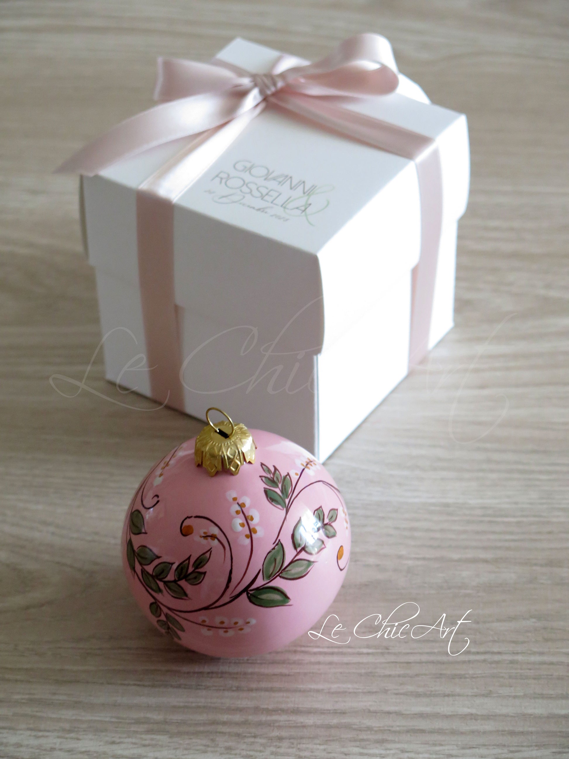 Bomboniera matrimonio romantica palla ceramica rosa con fiori dipinti a mano regalo speciale persona cara confezione luxury