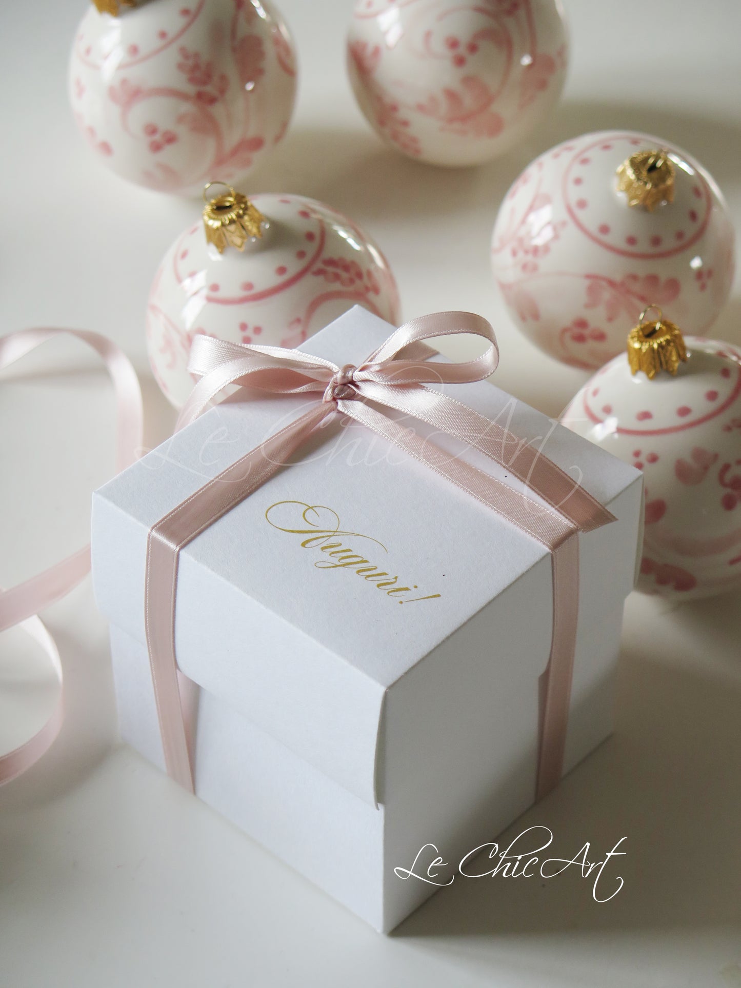 Set 10 Bomboniere Palla Albero di Natale 8,5 cm dipinta a mano - Deco Floreale Rosa Cipria/Blu
