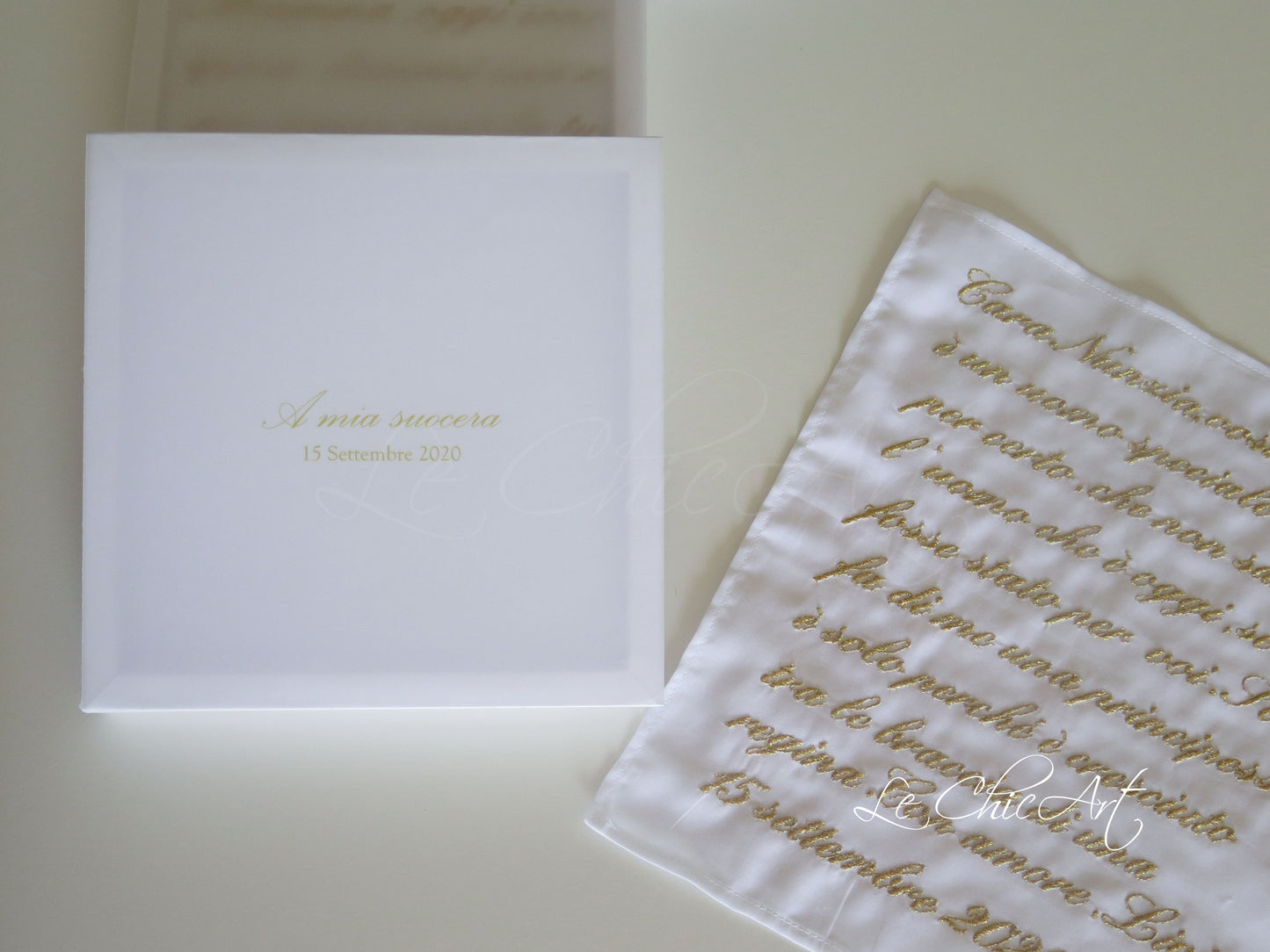Fazzoletto matrimonio ricamato oro dedica "A mia suocera" - regalo sposa per suocera, cotone percalle, confezione personalizzata - Le ChicArt Lab