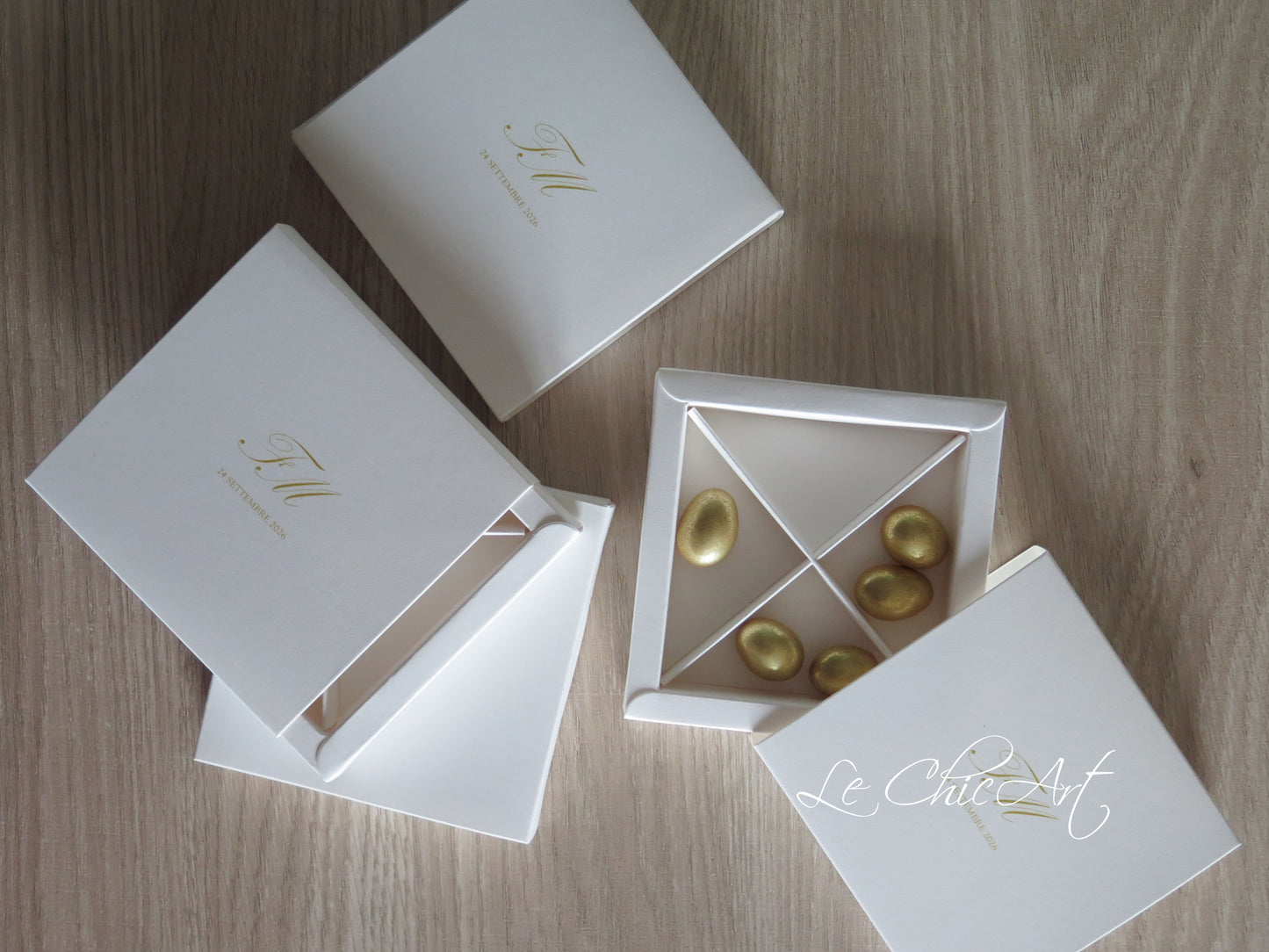 Set 10 scatole degustazione portaconfetti 4 scomparti testi oro ocra per Nozze d'Oro 50 anni, 11x11x2cm, personalizzate con nomi e data, Made in Italy Le ChicArt Lab
