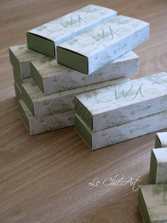 Scatole porta confetti mini sfilo verde salvia Toile de Jouy 12x4x2cm per matrimonio, vista gruppo