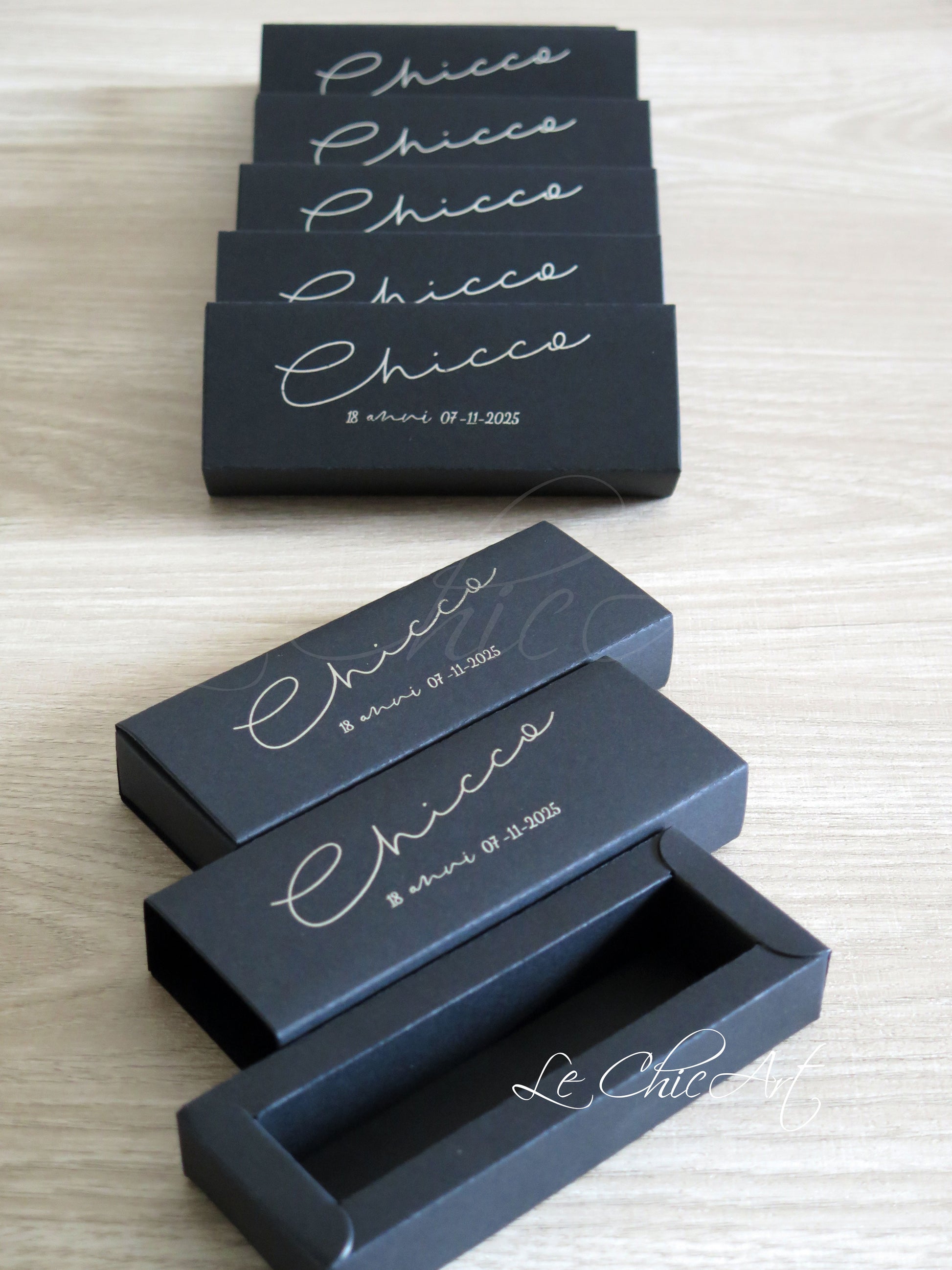 Porta confetti diciottesimo compleanno elegante nero argento lucido per ragazzi e ragazze 12x4x2cm capienza 5 confetti