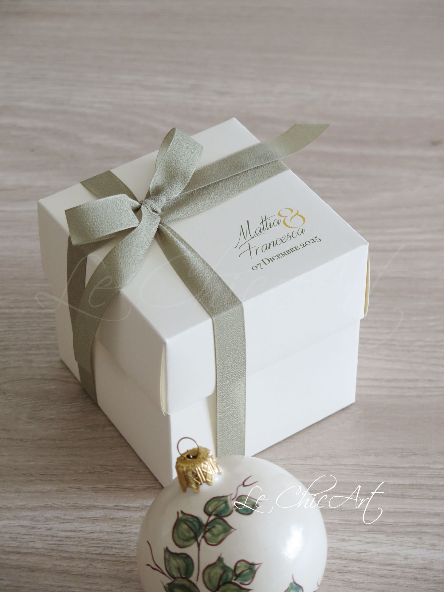 Set of 10 large 7x8cm balloon favors, hand-painted with a phrase and little flowers