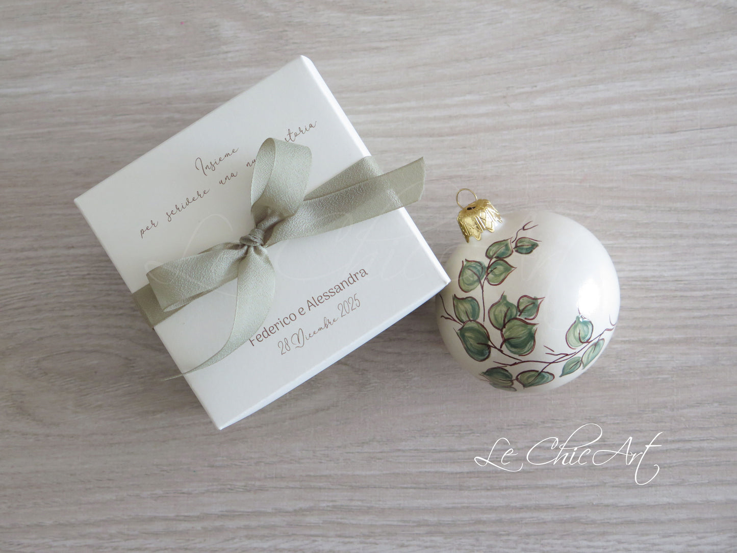 Set of 10 large 7x8cm balloon favors, hand-painted with a phrase and little flowers