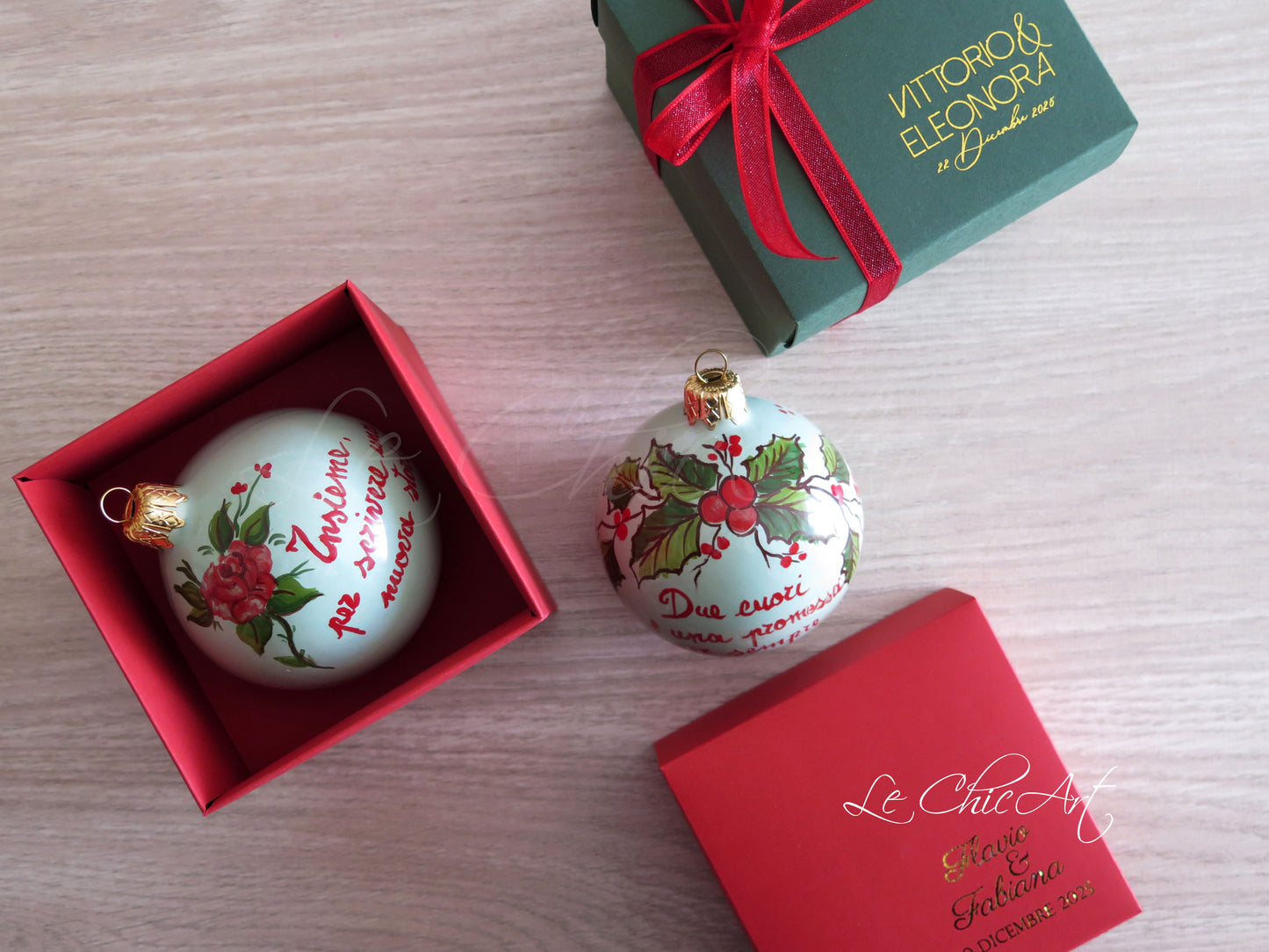 Bomboniera matrimonio luxury palla ceramica rosa rossa dipinta a mano frase insieme nuova storia scatola rossa oro lucido verde bosco