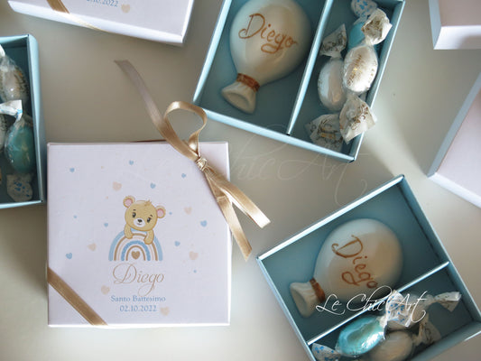 Set bomboniere battesimo palloncino calamita ceramica beige 7x2cm con nome personalizzato, design elegante per ricordi premium e regali unici