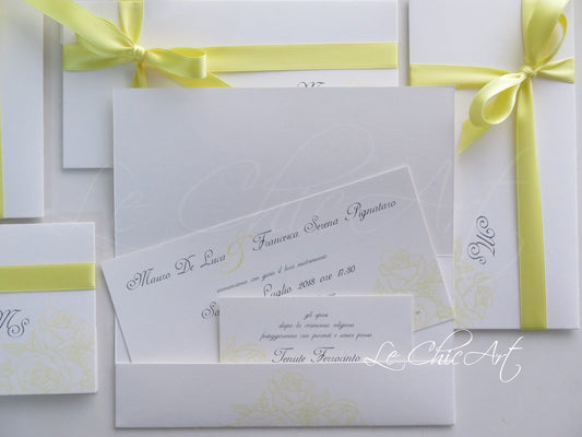 Partecipazione matrimonio pochette gialla con nastro raso brillante