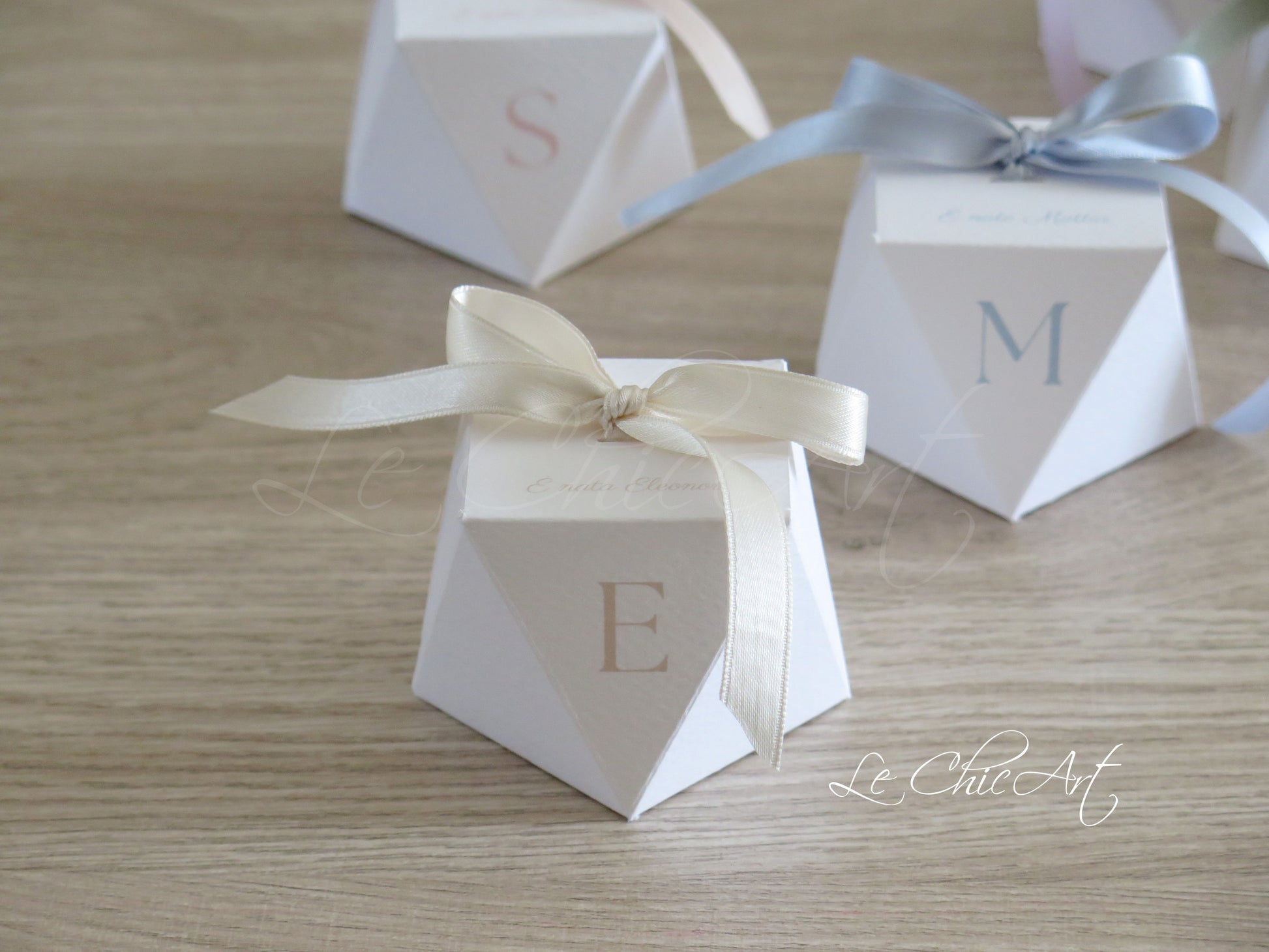 Scatole diamante nascita pastello azzurro polvere malva salvia avorio cipria confettata baby shower bomboniere moderne trendy