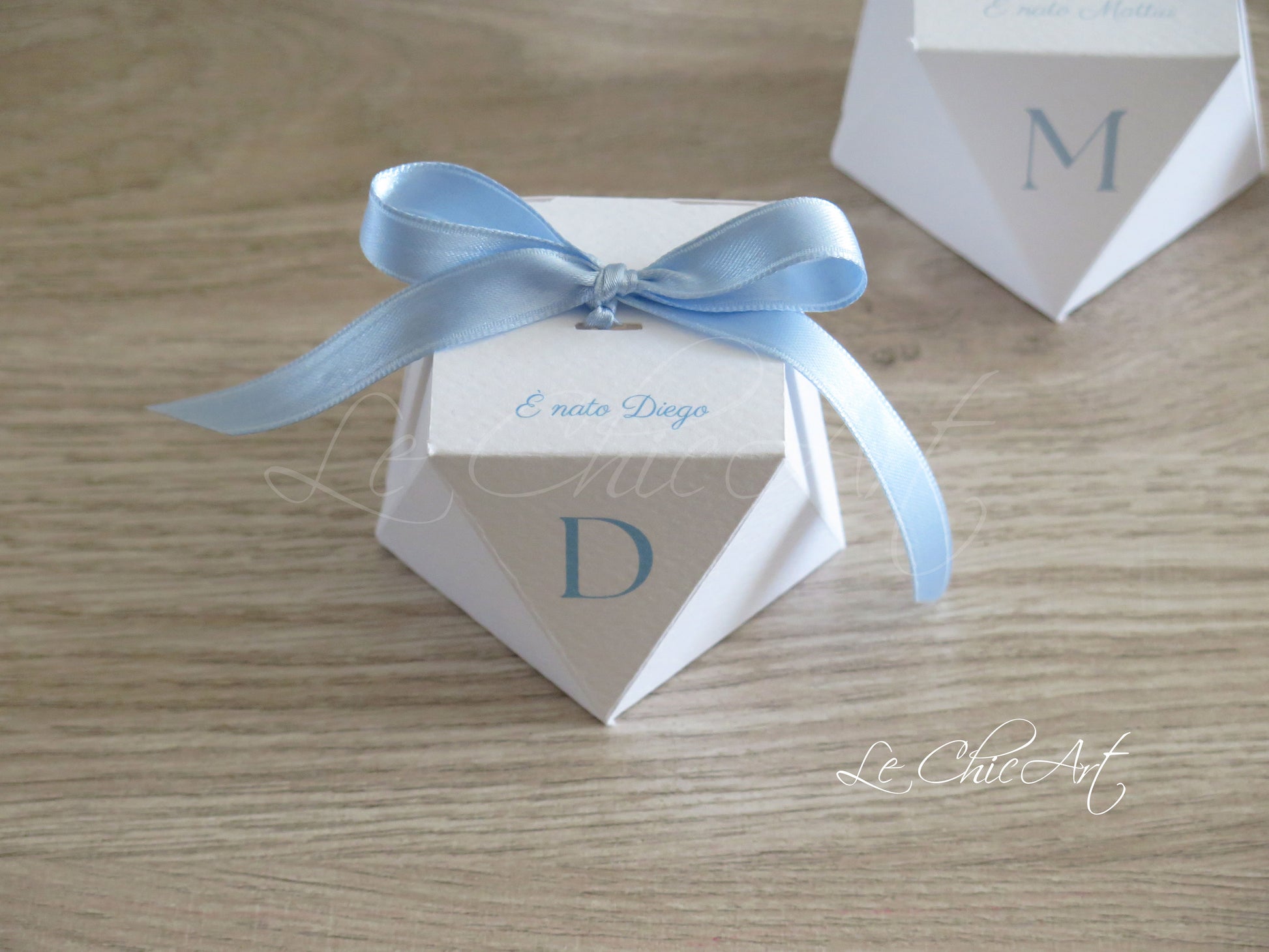 Bomboniere nascita bimbo bimba scatole diamante colori pastello rosa cipria azzurro polvere malva salvia avorio confettata elegante