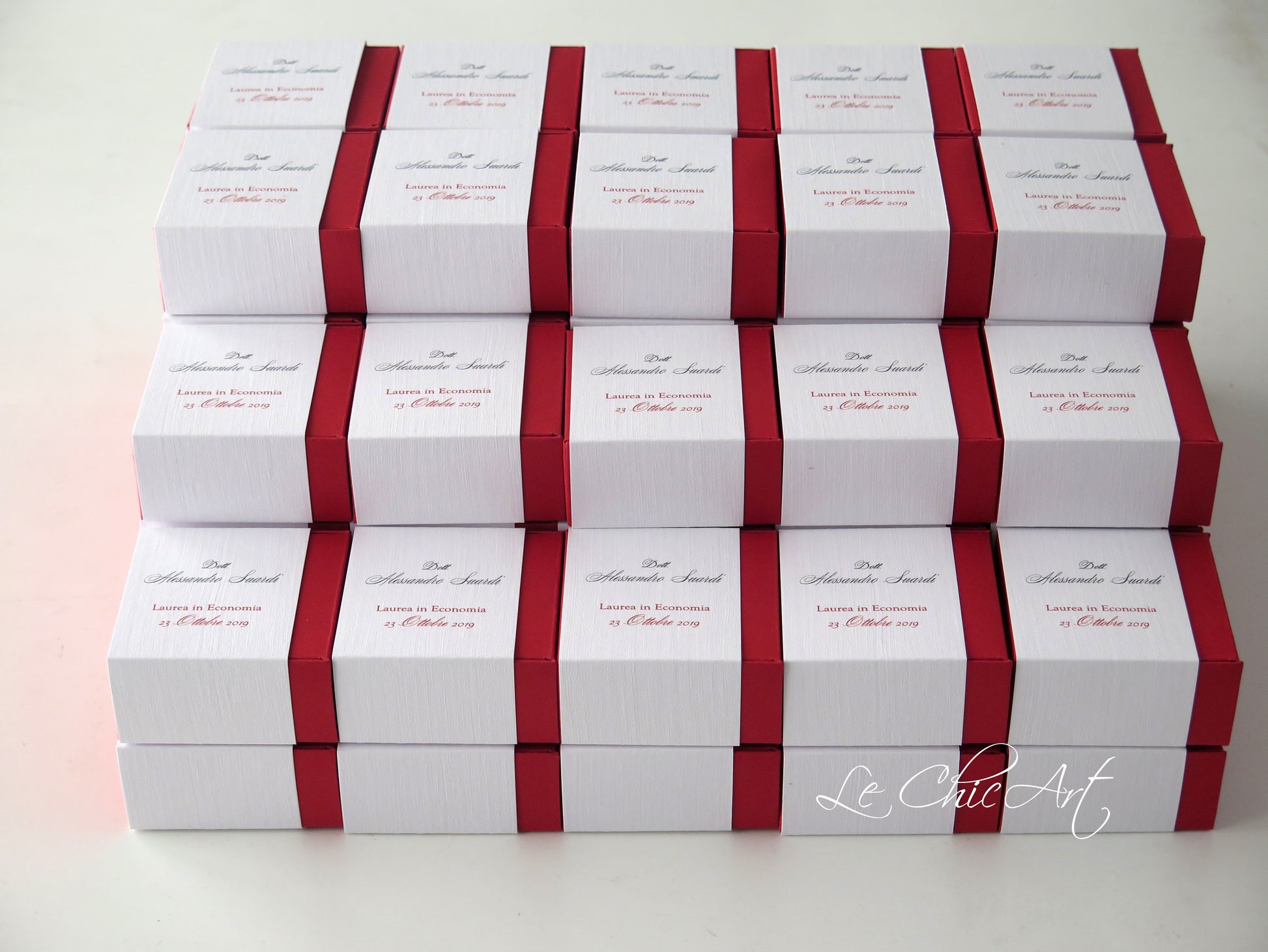 bomboniere Laurea Luxury - Set Scatoline Premium Solo Testo 6x6x3cm con Fascia a Sfilo - Design Elegante Personalizzabile Made in Italy per Festa di Laurea Indimenticabile